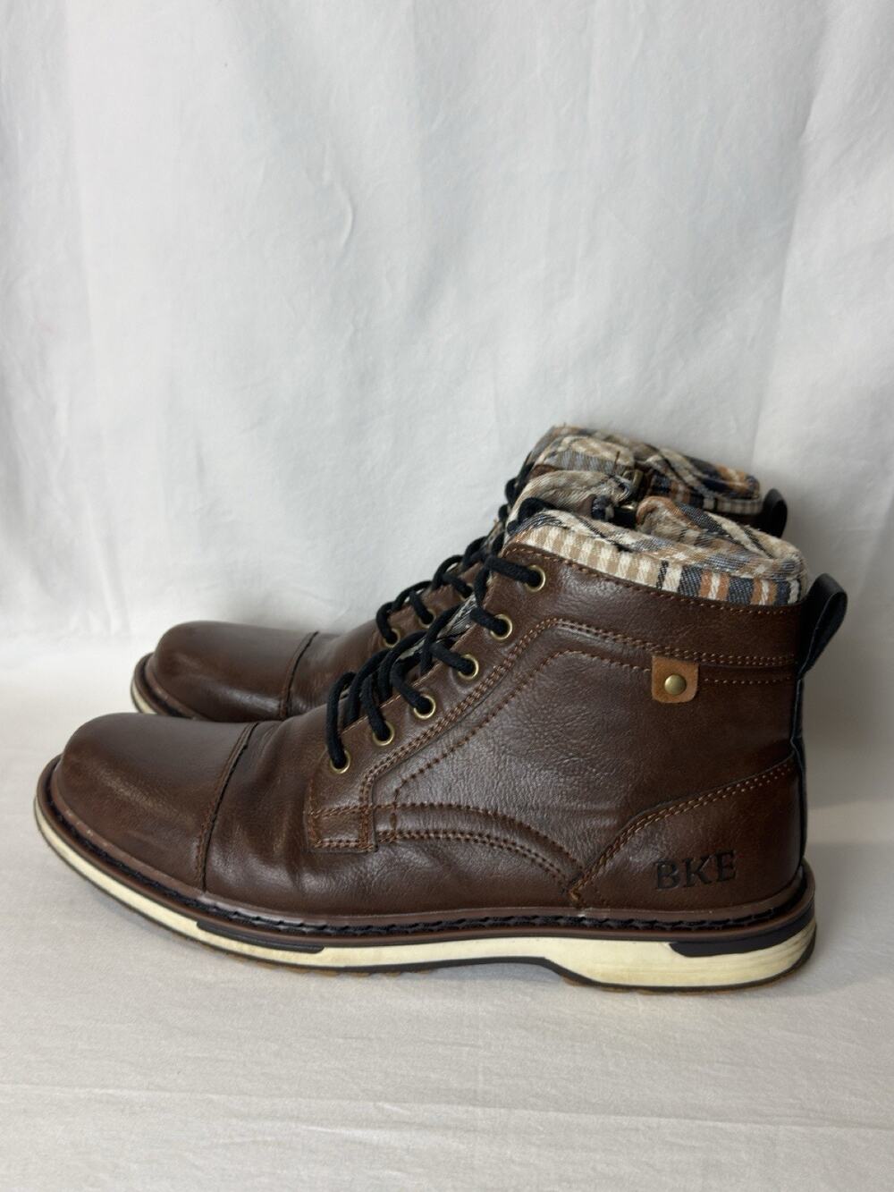 BKE Holt Men’s Brown Faux Leather Lace Up Boots with Plaid Lining Size 7